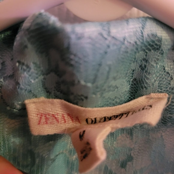 Zenana Outfitters Blue Lace Top, size 10 - Picture 5 of 5